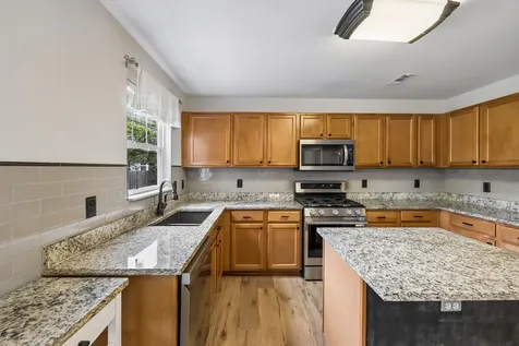 121 Cavalier Drive Hendersonville TN 37075