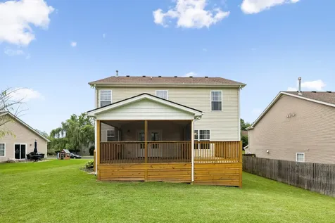 121 Cavalier Drive Hendersonville TN 37075