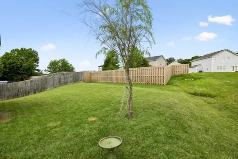 121 Cavalier Drive Hendersonville TN 37075