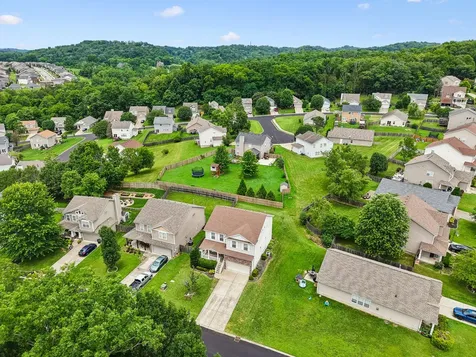 121 Cavalier Drive Hendersonville TN 37075