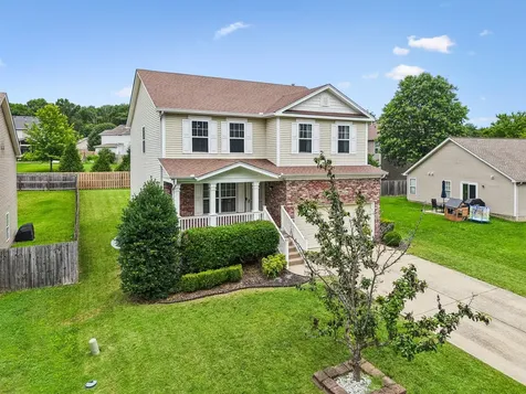 121 Cavalier Drive Hendersonville TN 37075
