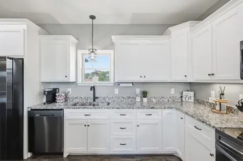 12 Mcfall Road Ethridge TN 38456