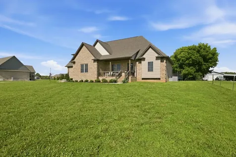 12 Mcfall Road Ethridge TN 38456