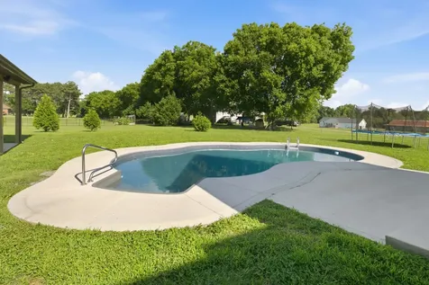 12 Mcfall Road Ethridge TN 38456