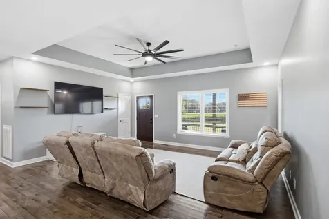 12 Mcfall Road Ethridge TN 38456