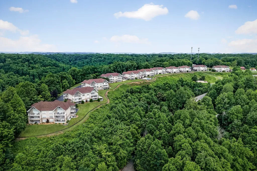 7100 Dale Ridge Road Lancaster TN 38569