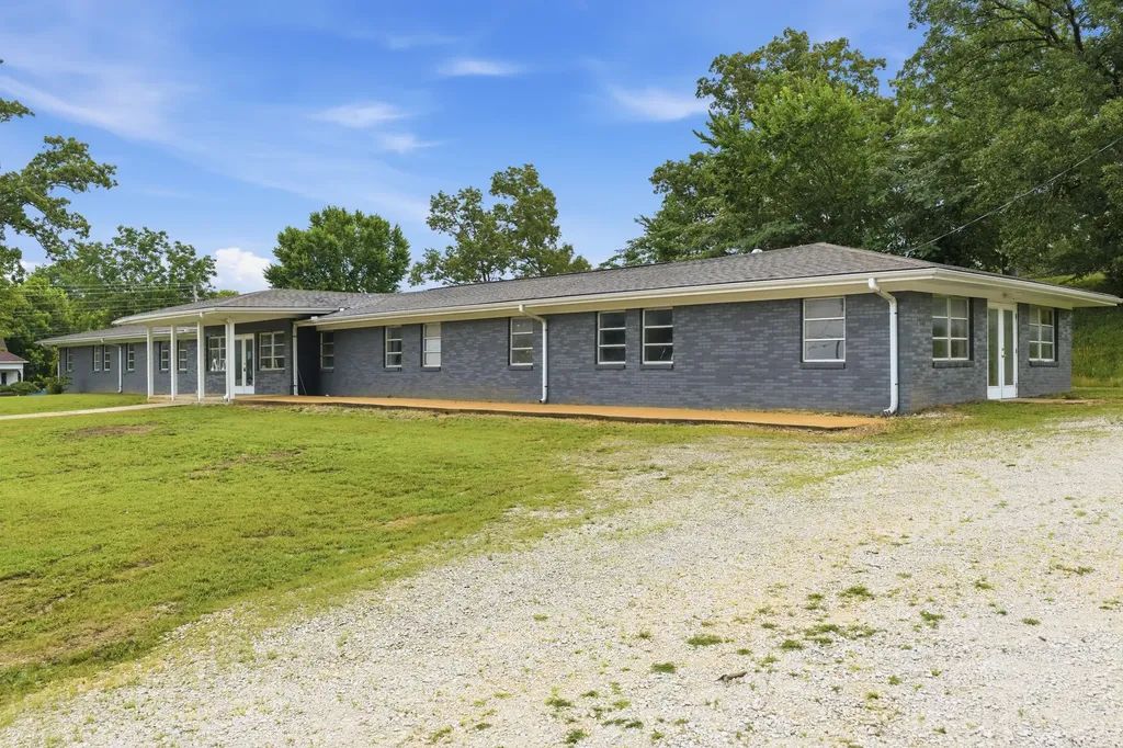 105 Kentucky Ave, S Parsons TN 38363