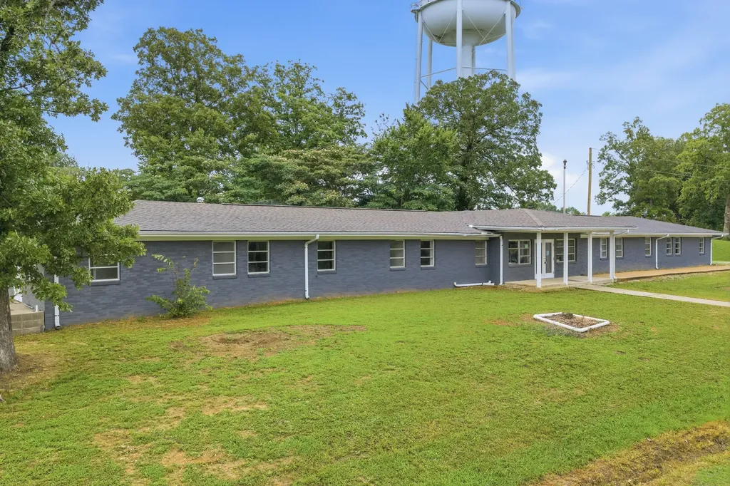 105 Kentucky Ave, S Parsons TN 38363