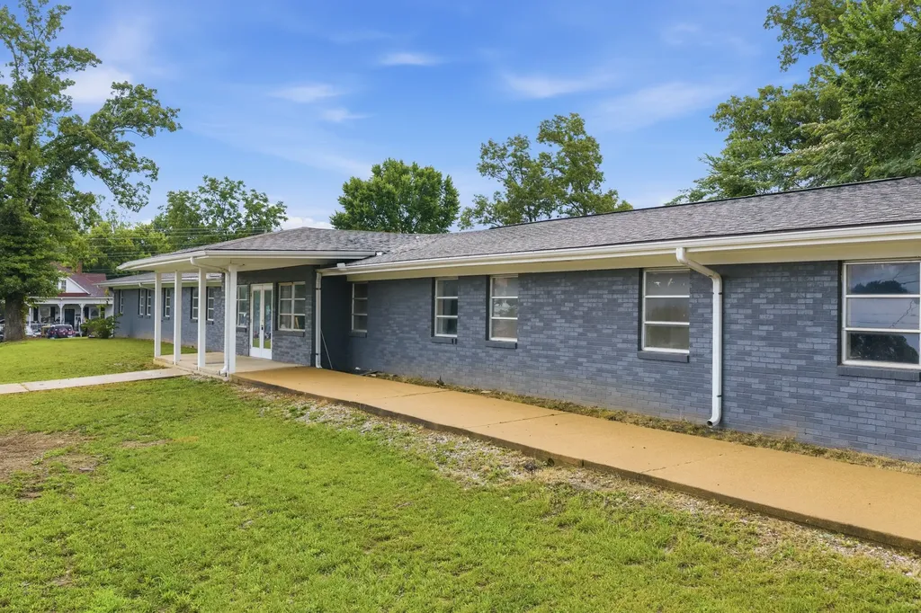 105 Kentucky Ave, S Parsons TN 38363