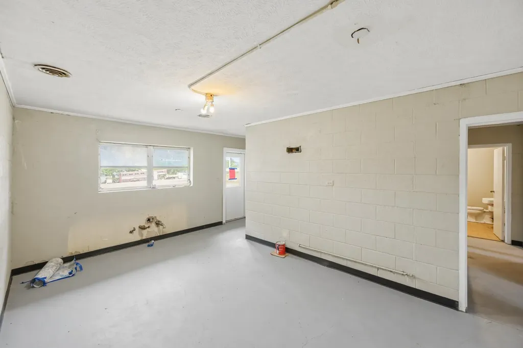 105 Kentucky Ave, S Parsons TN 38363