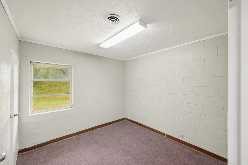 105 Kentucky Ave, S Parsons TN 38363