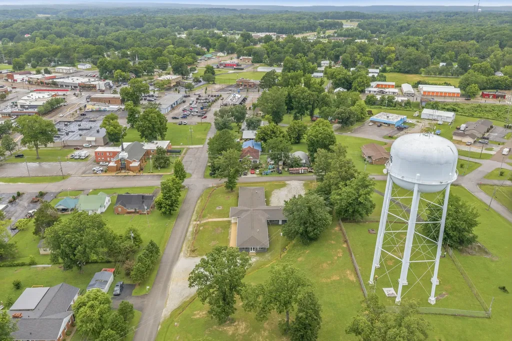 105 Kentucky Ave, S Parsons TN 38363