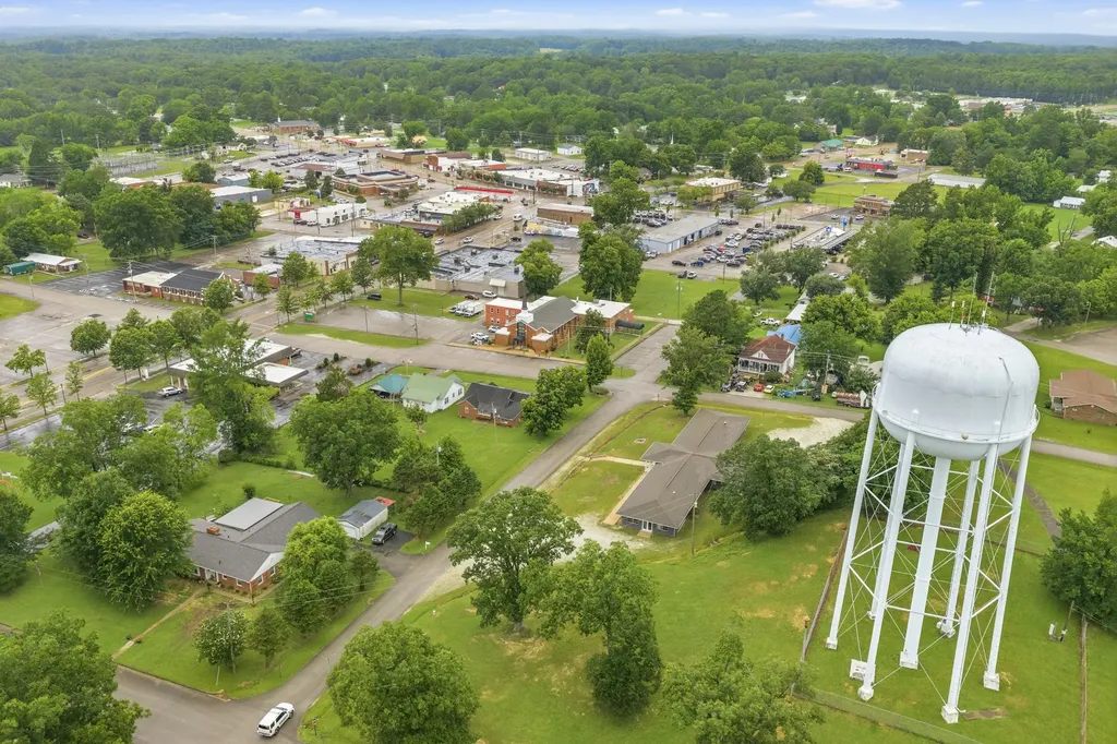 105 Kentucky Ave, S Parsons TN 38363