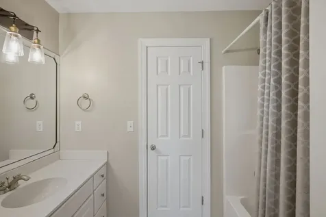 1046 Island Brook Drive Hendersonville TN 37075