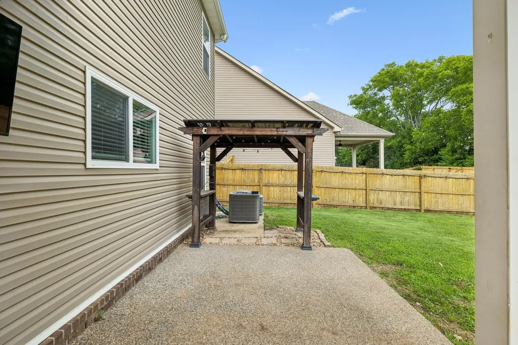 1364 Wentworth Drive Gallatin TN 37066