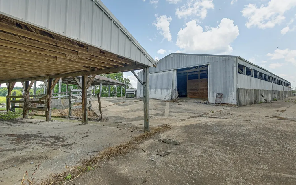 3008 Luke Moser Road Columbia TN 38401