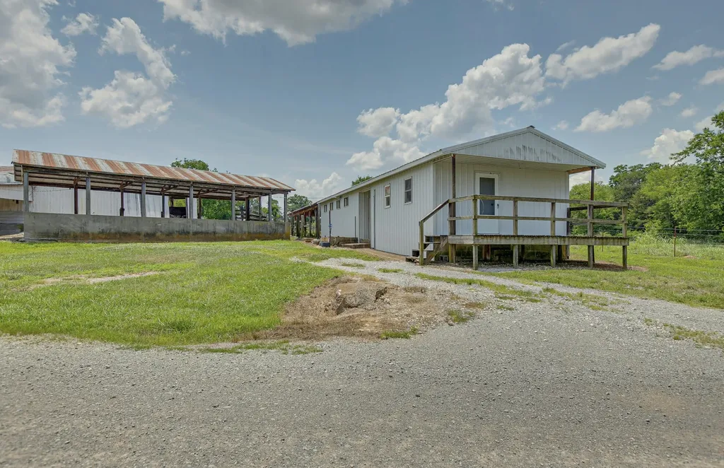 3008 Luke Moser Road Columbia TN 38401