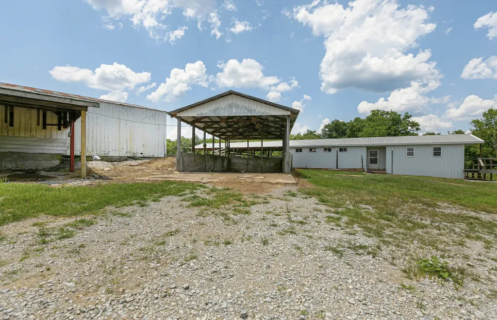 3008 Luke Moser Road Columbia TN 38401