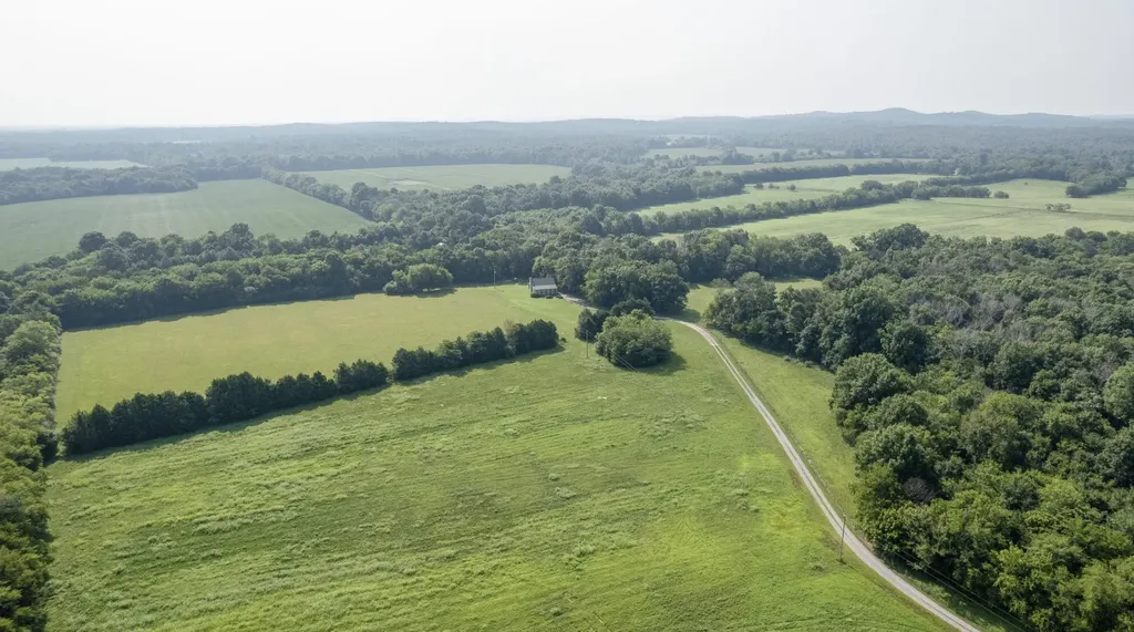 3008 Luke Moser Road Columbia TN 38401