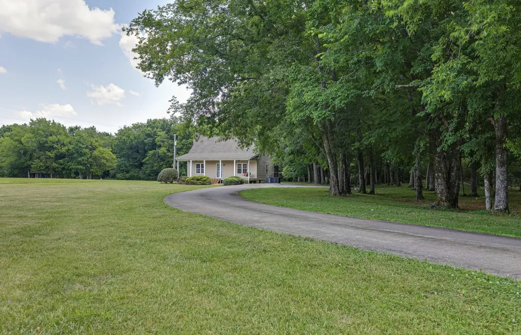 3008 Luke Moser Road Columbia TN 38401