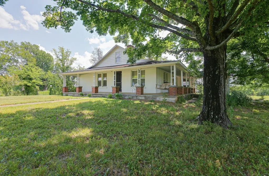 3008 Luke Moser Road Columbia TN 38401