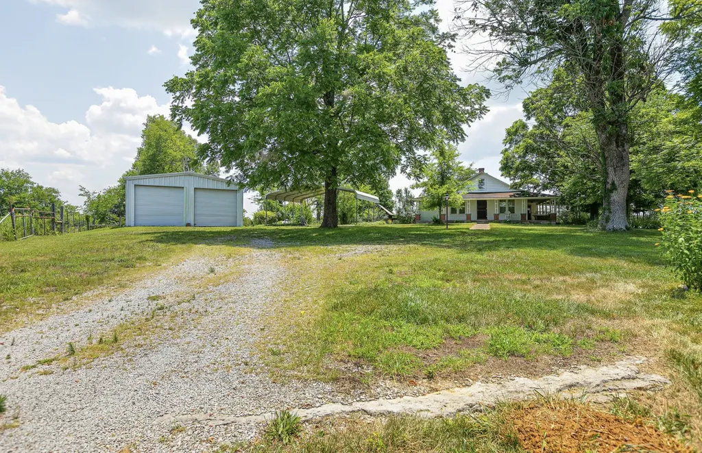 3008 Luke Moser Road Columbia TN 38401