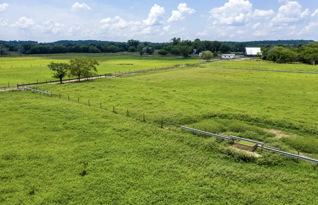 3008 Luke Moser Road Columbia TN 38401