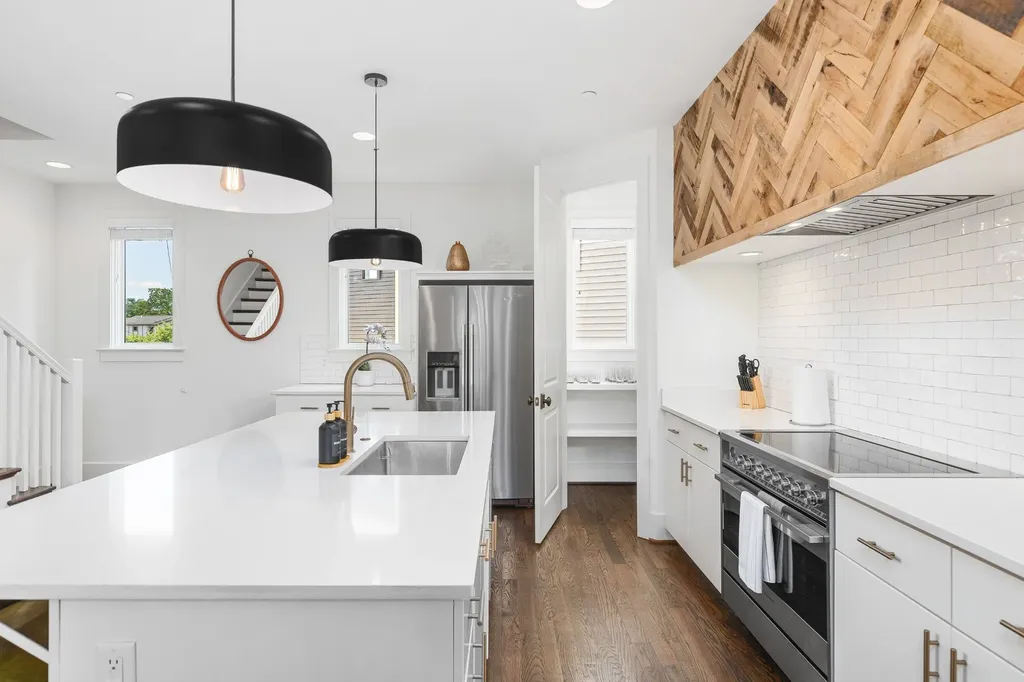 1033 Wedgewood Avenue Nashville TN 37203