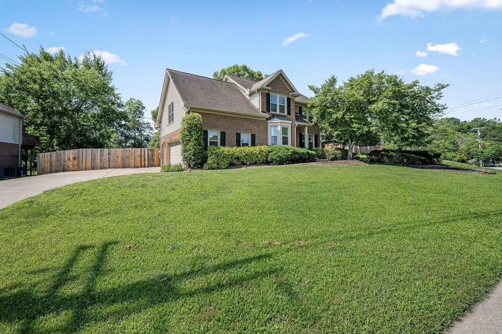5601 Chestnutwood Trail Hermitage TN 37076