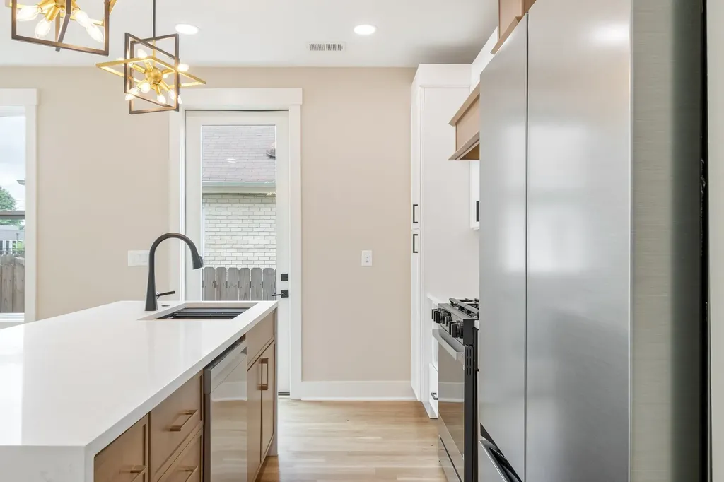 1726B Simpkins Street Nashville TN 37208