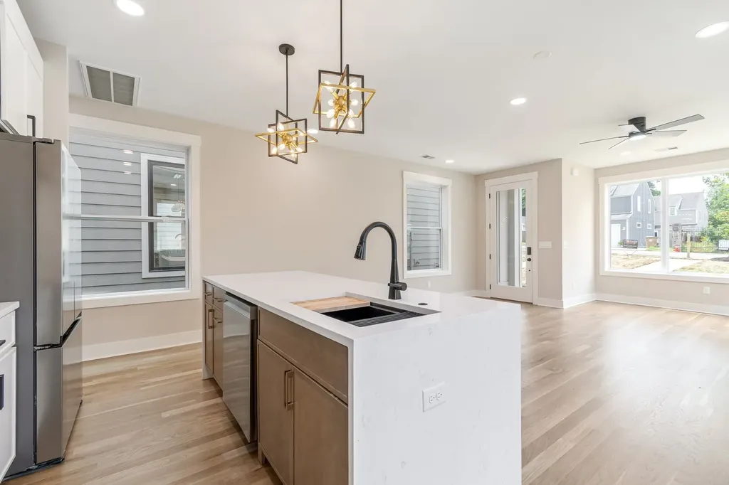 1726B Simpkins Street Nashville TN 37208