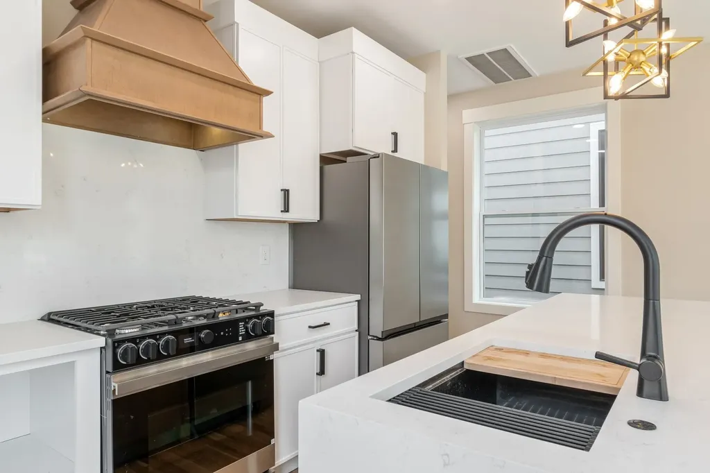 1726B Simpkins Street Nashville TN 37208