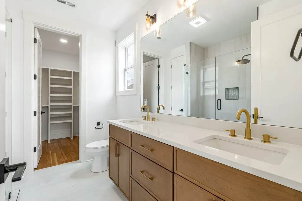 1726B Simpkins Street Nashville TN 37208