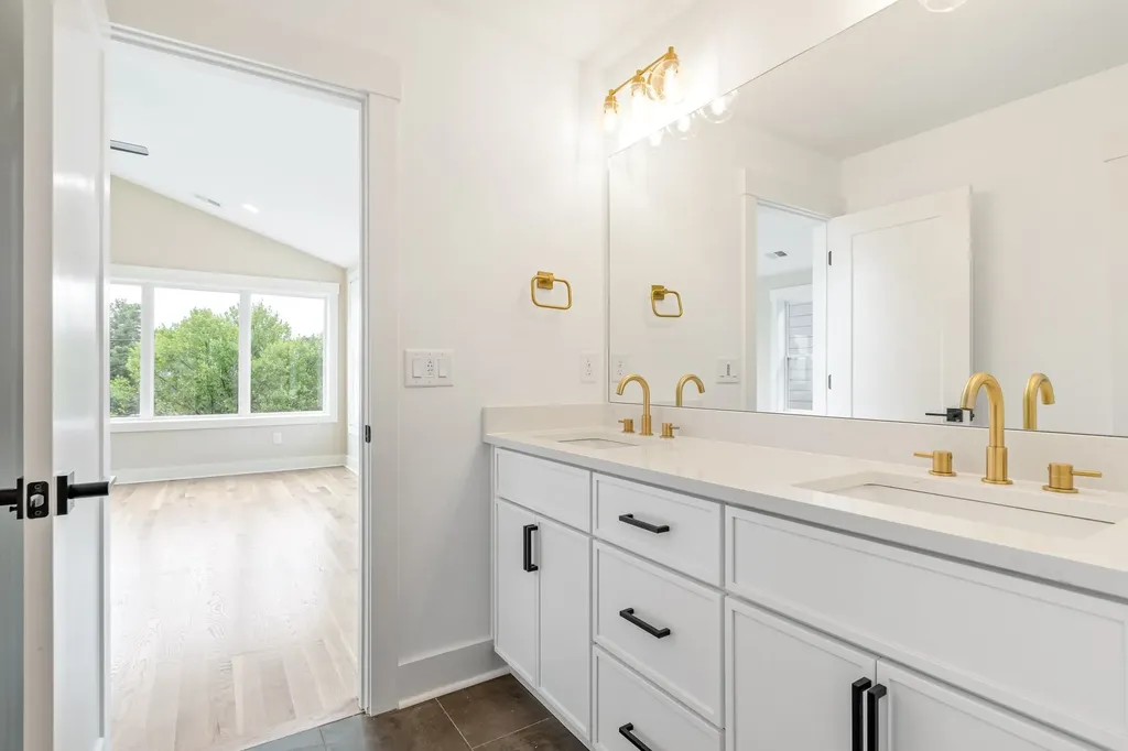 1726B Simpkins Street Nashville TN 37208