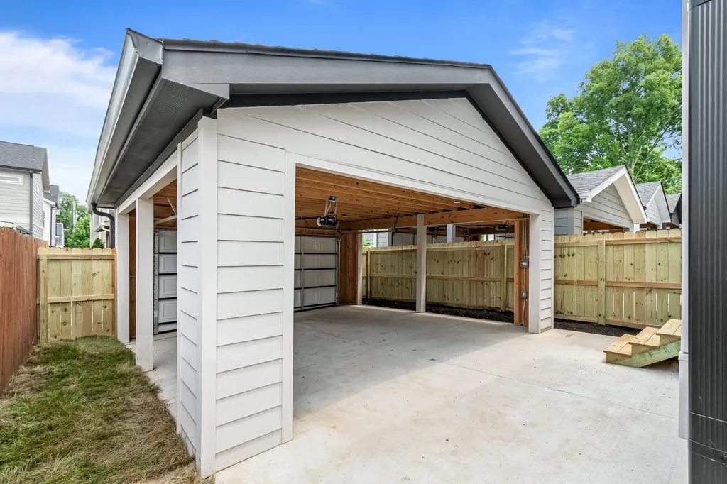 1726B Simpkins Street Nashville TN 37208