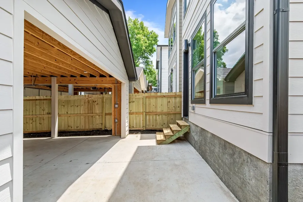 1726B Simpkins Street Nashville TN 37208