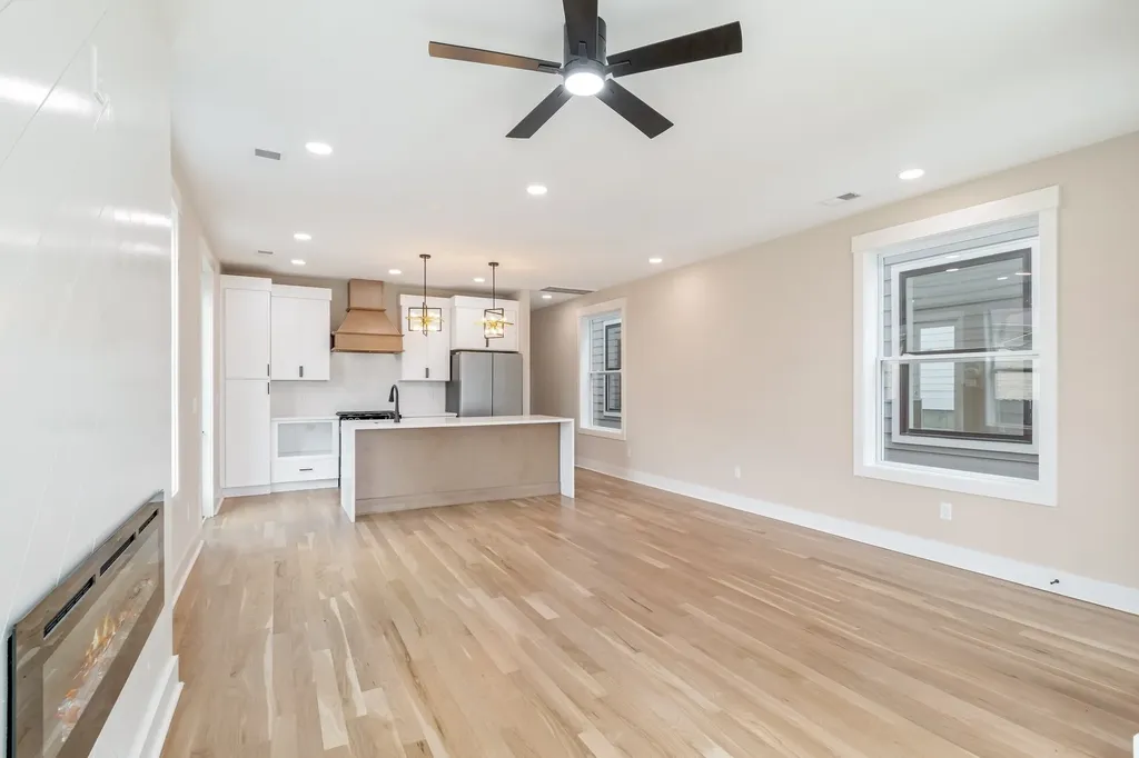 1726B Simpkins Street Nashville TN 37208