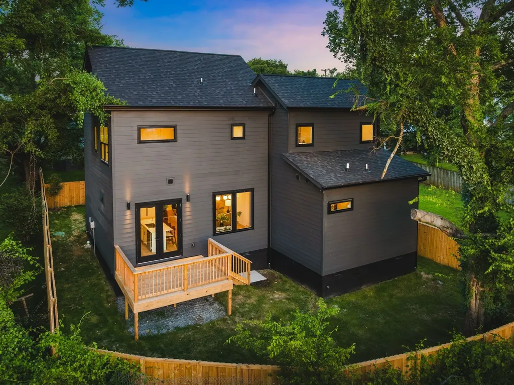 635B Freedom Place Nashville TN 37209