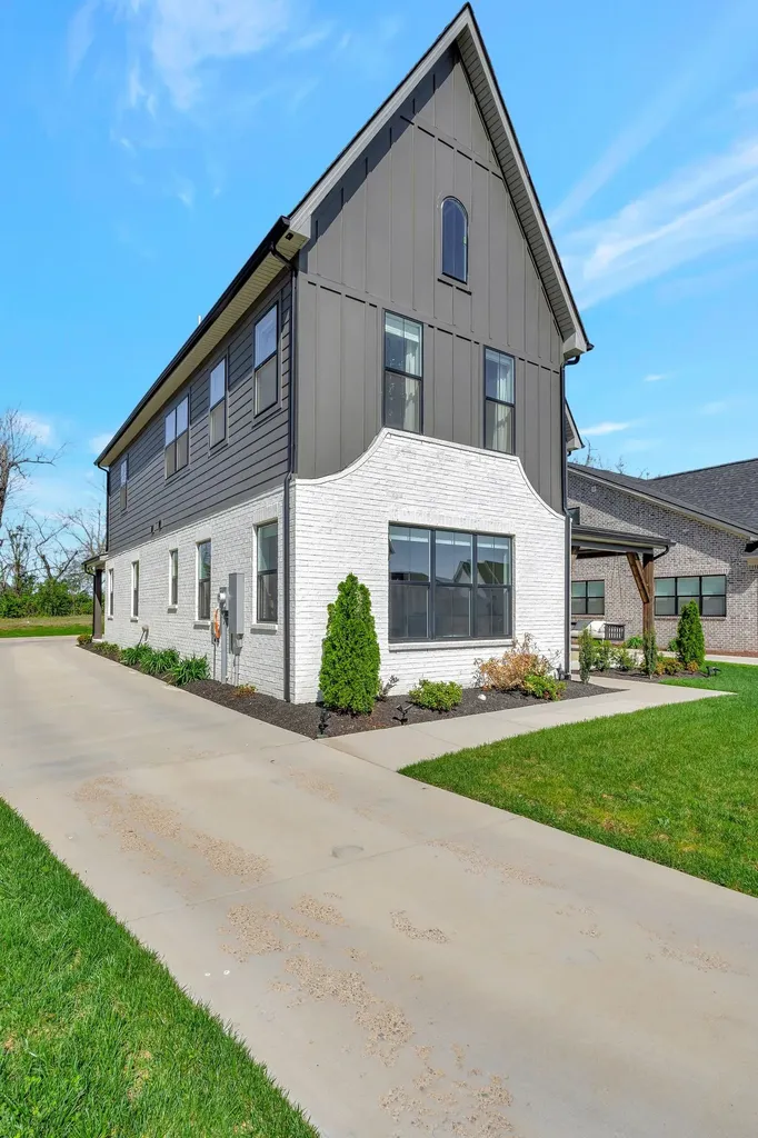 3270 Sassafras Lane Thompsons Station TN 37179
