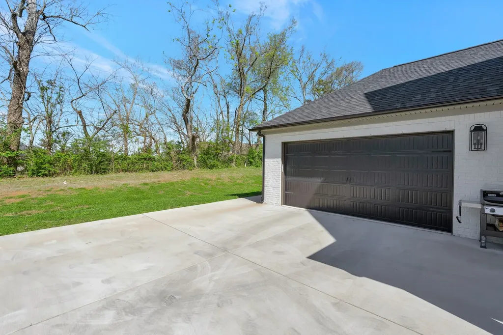 3270 Sassafras Lane Thompsons Station TN 37179
