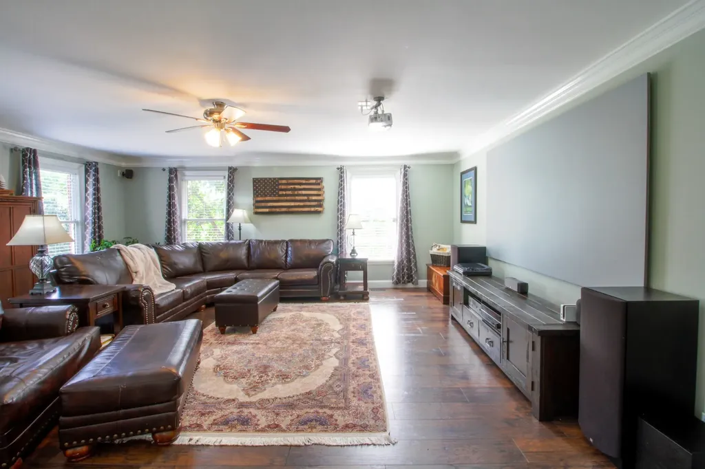 7229 River Bend Road Nashville TN 37221