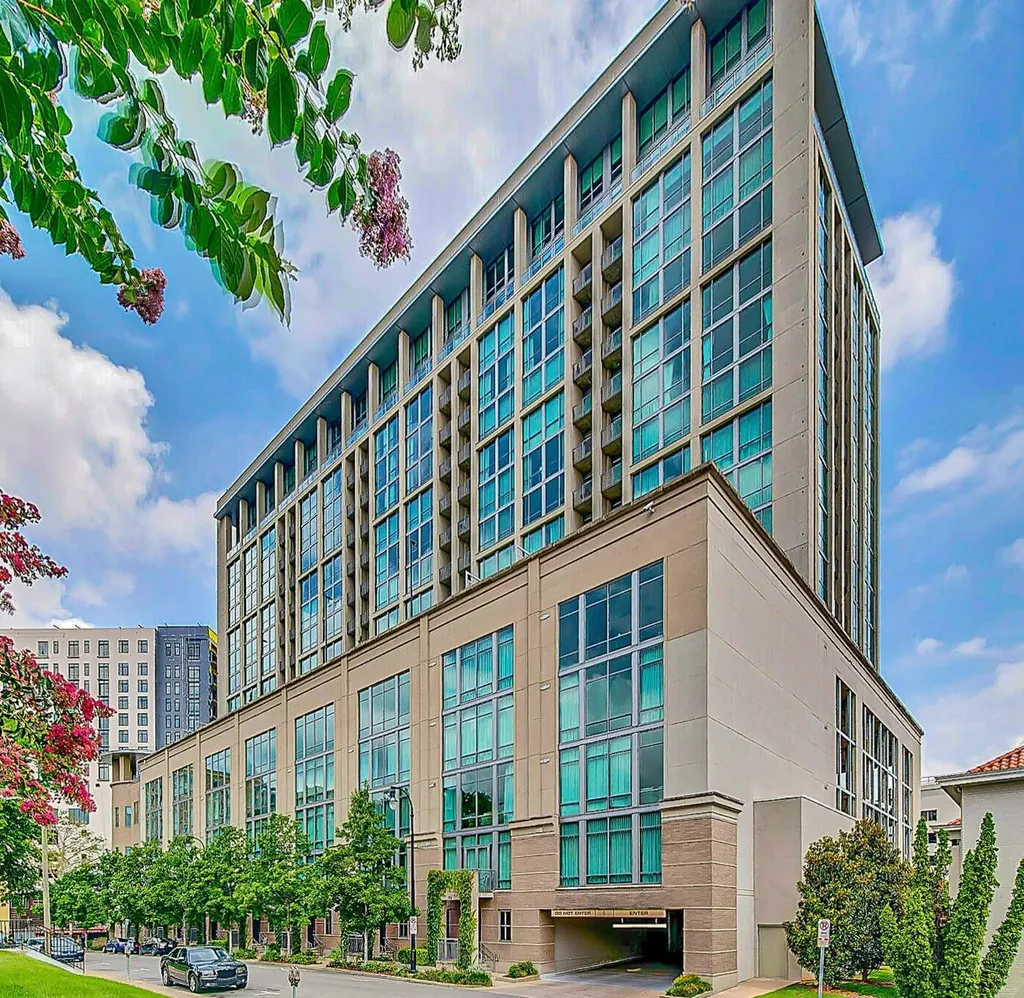 900 20th Ave, S Nashville TN 37212
