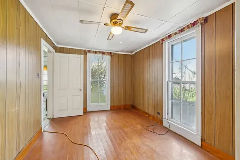 4103 Hampshire Pike Hampshire TN 38461