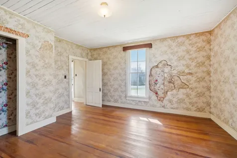 4103 Hampshire Pike Hampshire TN 38461