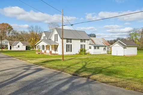 4103 Hampshire Pike Hampshire TN 38461