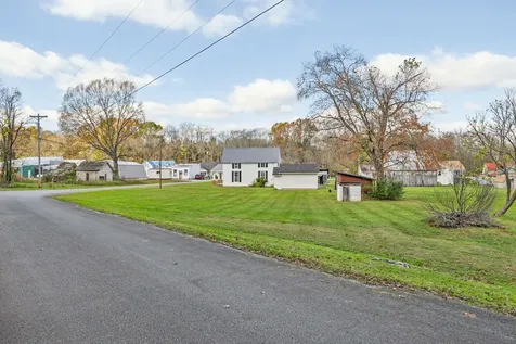 4103 Hampshire Pike Hampshire TN 38461
