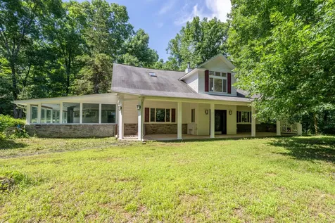 265 Roanoke Creek Road Collinwood TN 38450
