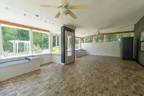 265 Roanoke Creek Road Collinwood TN 38450