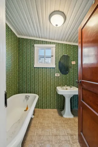 4103 Hampshire Pike Hampshire TN 38461