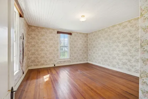 4103 Hampshire Pike Hampshire TN 38461